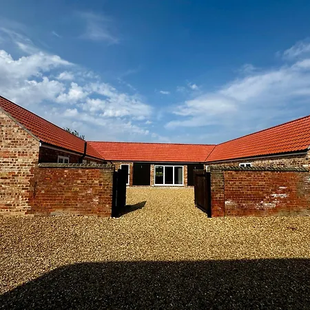 Luxury Isla Cottages, Bourne! Dog-Friendly, Countryside Views, Garden, Parking, 5Mins Pubs - Family Holiday Room photo