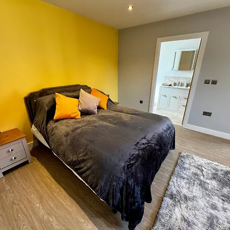 Luxury Isla Cottages, Bourne! Dog-Friendly, Countryside Views, Garden, Parking, 5Mins Pubs - Family Holiday Room photo