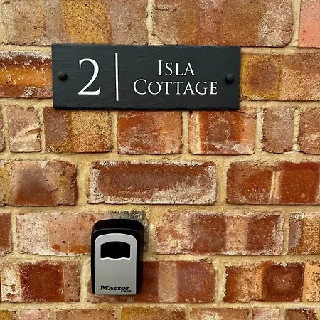 Luxury Isla Cottages, Bourne! Dog-Friendly, Countryside Views, Garden, Parking, 5Mins Pubs - Family Holiday Room photo