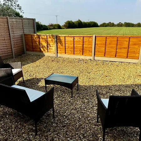 Luxury Isla Cottages, Bourne! Dog-Friendly, Countryside Views, Garden, Parking, 5Mins Pubs - Family Holiday Exterior photo