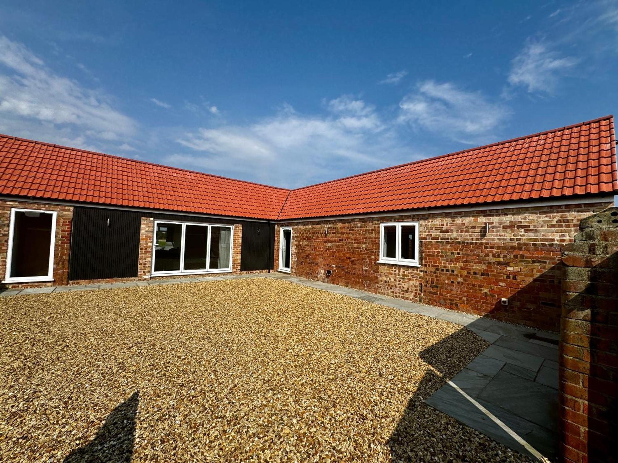 Villa Luxury Isla Cottages, Bourne! Dog-friendly, Countryside Views, Garden, Parking, 5mins Pubs - Family