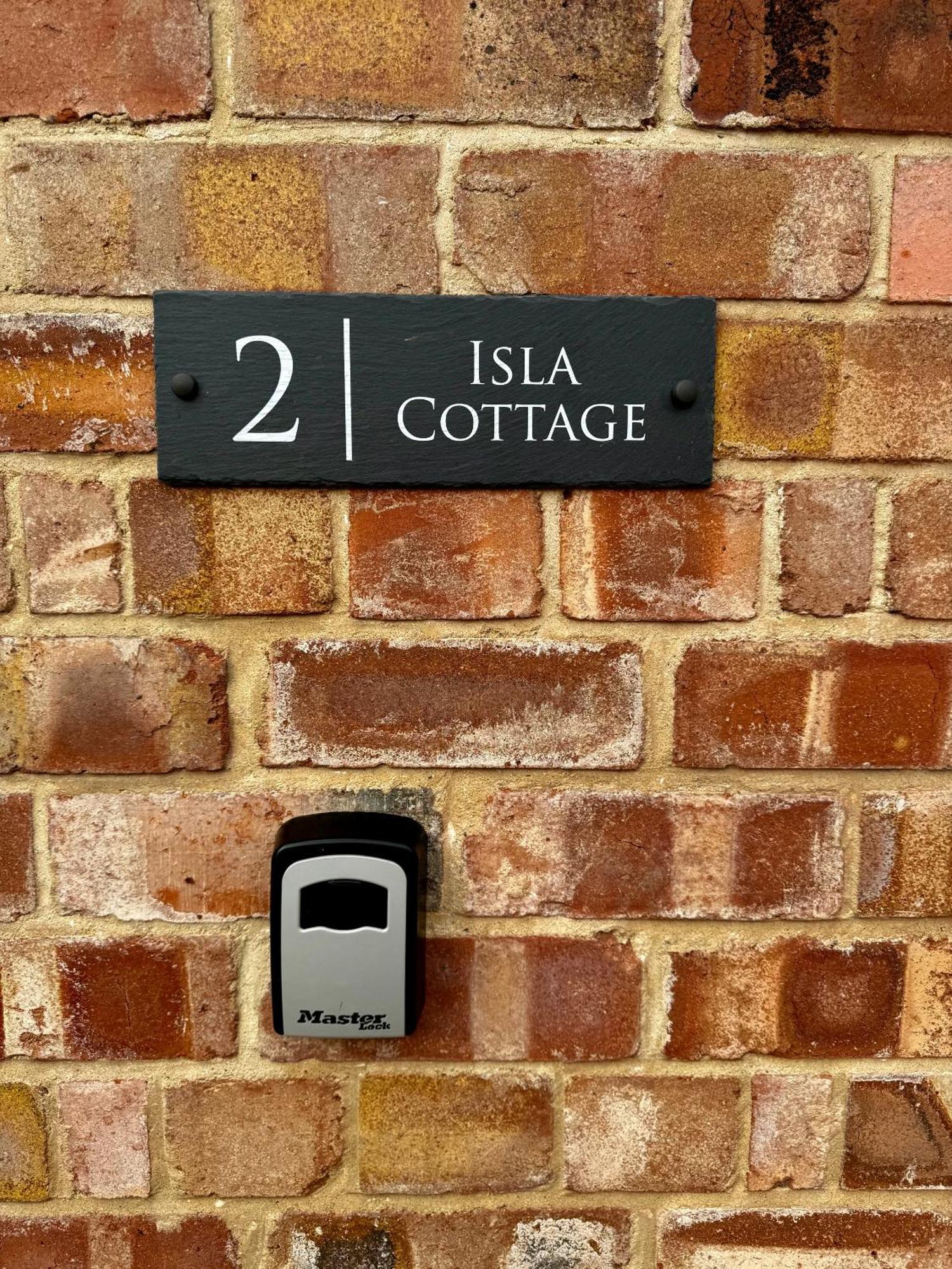 Villa Luxury Isla Cottages, Bourne! Dog-friendly, Countryside Views, Garden, Parking, 5mins Pubs - Family