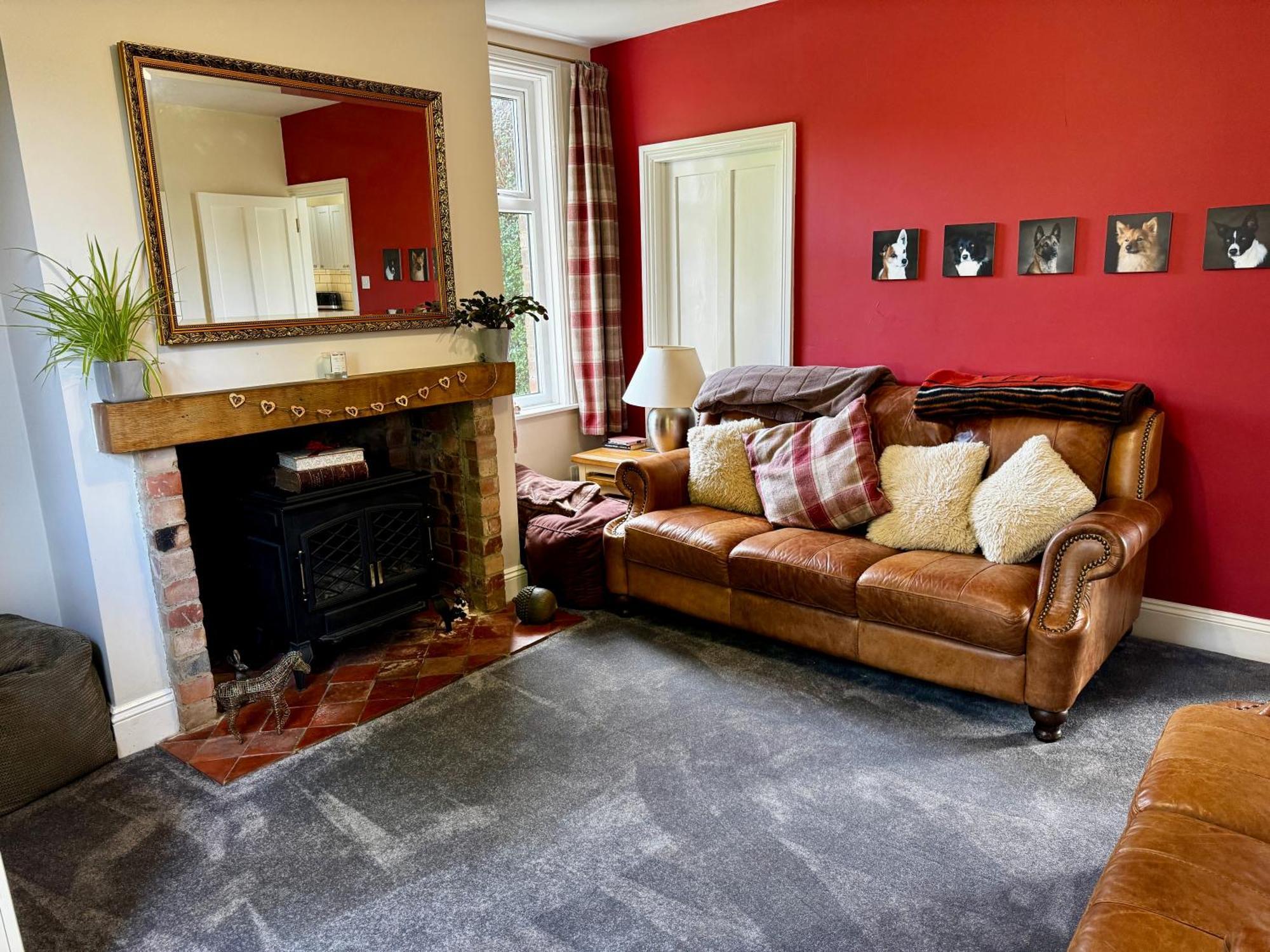 Luxury Isla Cottages, Bourne! Dog-friendly, Countryside Views, Garden, Parking, 5mins Pubs - Family Villa Bourne