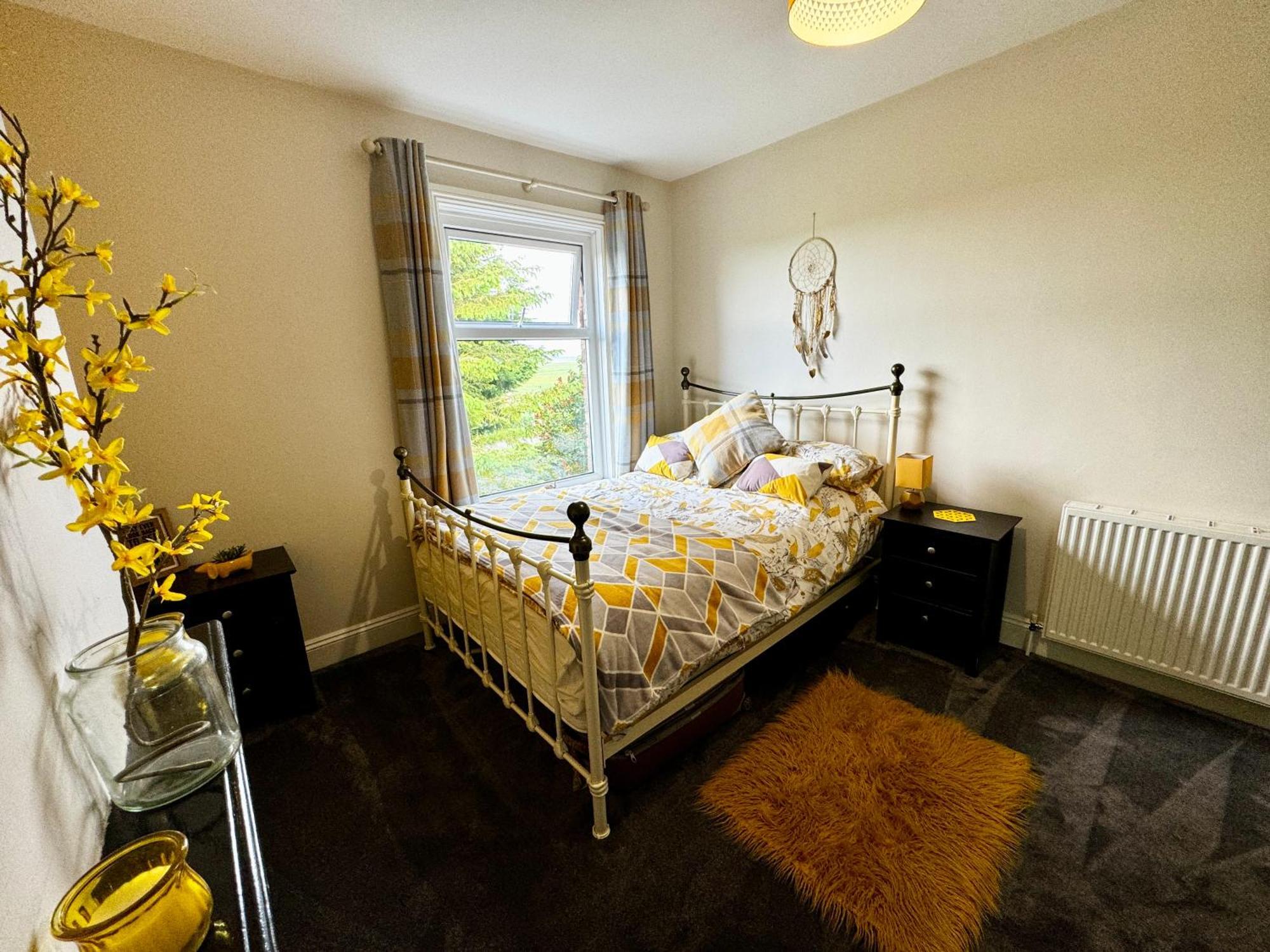 Villa Luxury Isla Cottages, Bourne! Dog-friendly, Countryside Views, Garden, Parking, 5mins Pubs - Family