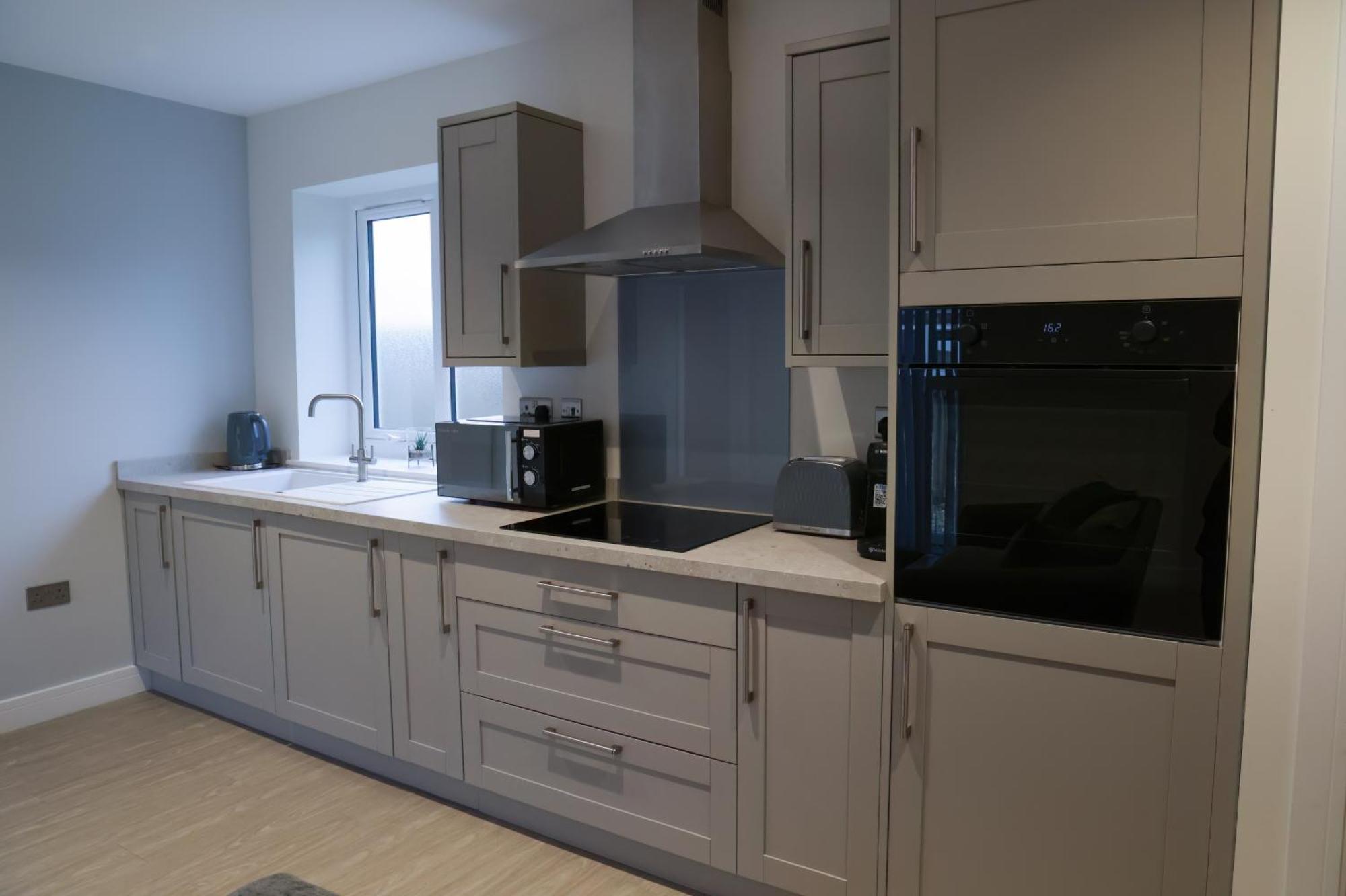 Luxury Isla Cottages, Bourne! Dog-friendly, Countryside Views, Garden, Parking, 5mins Pubs - Family * Bourne